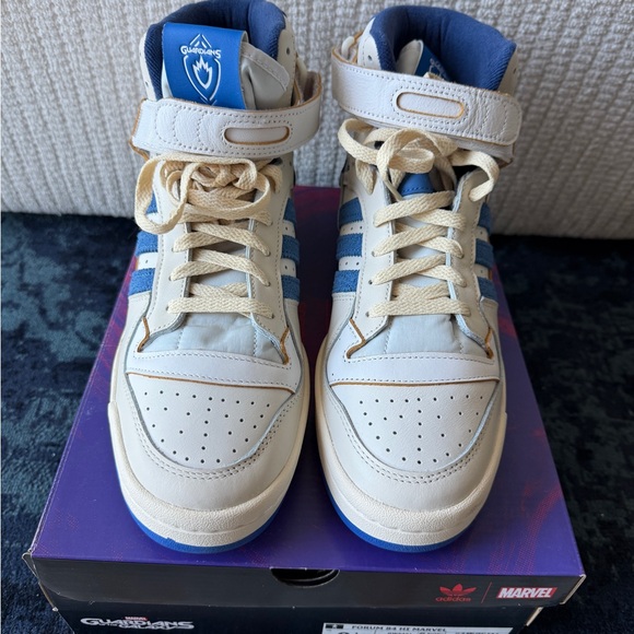 Adidas x Marvel Sneakers - Forum Hi 84 - Blue and Cream - Picture 4 of 8